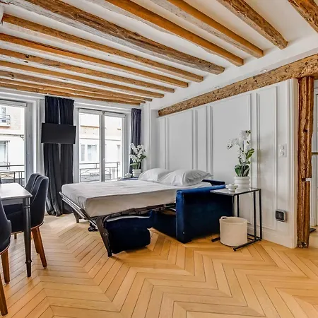 Apartment 2bdr 5p Au Centre De In Downtown Paris